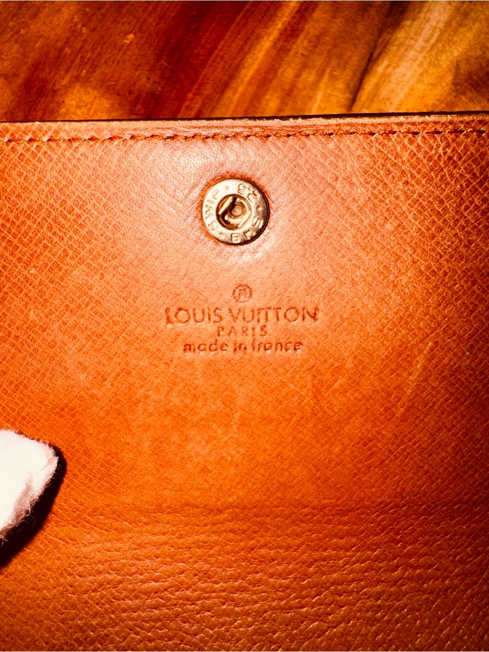 Louis Vuitton
Monogram Pattern Coated Canvas Porte-Monnaie Tresor
Wallet - Picture 10 of 14